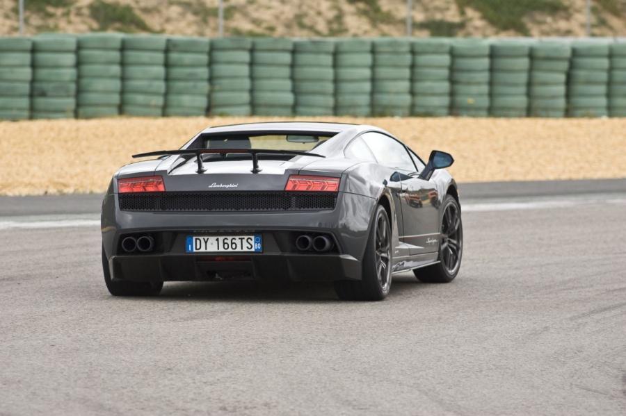  Lamborghini Gallardo LP570-4 Superleggera 2010 года  (фото 110 из 183)